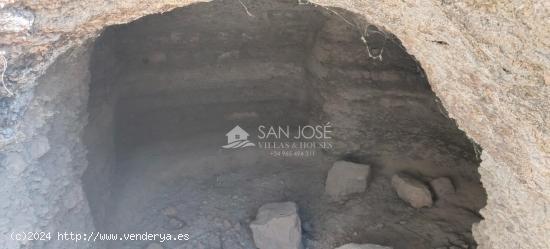 VENTA DE TERRENO CON CUEVA EN LA ROMANA - ALICANTE