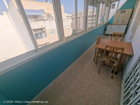  96.900 ATICO 2 HABS TERRAZA AMPLIA TORREVIEJA,URGE VENTA!!! - ALICANTE 