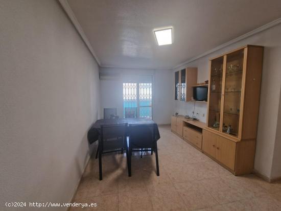 96.900 ATICO 2 HABS TERRAZA AMPLIA TORREVIEJA,URGE VENTA!!! - ALICANTE