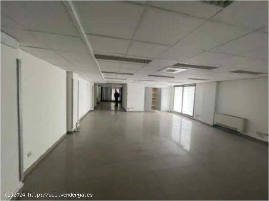 LOCAL COMERCIAL EN VENTA O ALQUILER EN MANRESA - BARCELONA