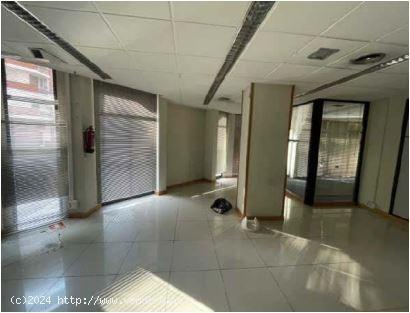 LOCAL COMERCIAL EN VENTA O ALQUILER EN MANRESA - BARCELONA