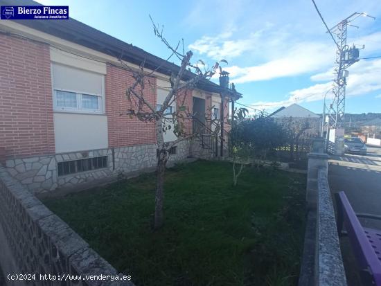 SE VENDE VIVIENDA EN CALAMOCOS - LEON