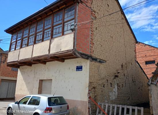 CASA EN NARAYOLA A REFORMAR CON TEJADO NUEVO Y PLACAS SOLARES - LEON