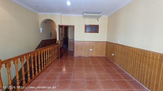 VENTA CASA INDEPENDIENTE - CACERES