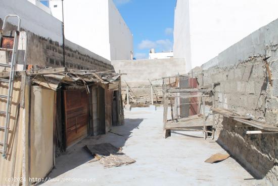 Casa de una sola planta con azotea en el centro de Telde - LAS PALMAS