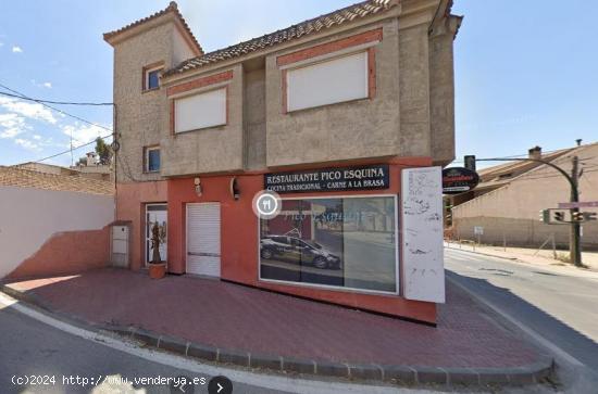  SE VENDE CASA CON LOCAL COMERCIAL - MURCIA 