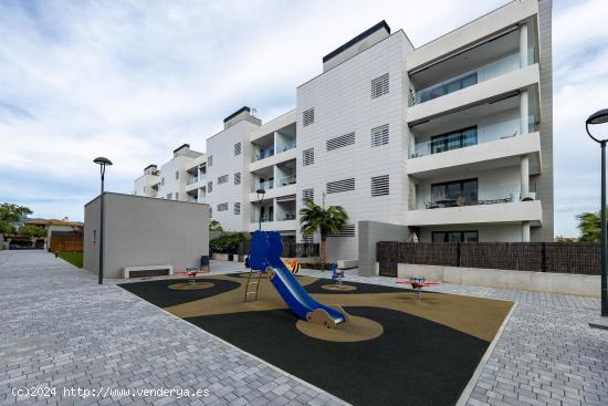 Piso de 4 habitaciones, con 2 plazas de parking y trastero - BALEARES