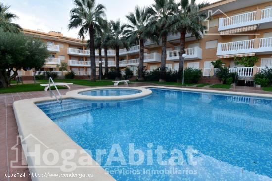 ¡PRIMERA LÍNEA DE PLAYA! ACOGEDOR Y LUMINOSO EN RESIDENCIAL CON PISCINA Y GARAJE - VALENCIA