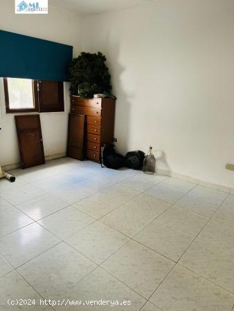 Se vende casa con dos piso independientes en el centro de Guimar - SANTA CRUZ DE TENERIFE