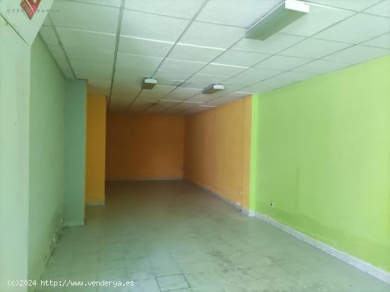 SE VENDE LOCAL COMERCIAL EN RÚA PELAMIOS, SANTIAGO DE COMPOSTELA - A CORUÑA