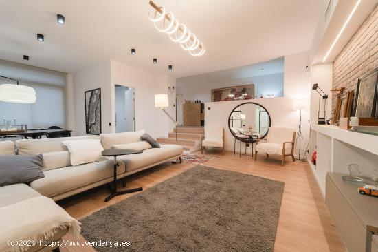 ¡Presentamos este espectacular estudio tipo loft ! - BARCELONA