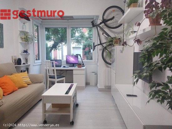 ESTUDIO EN ALQUILER. MADRID, BARRIO DE ALMAGRO EN CHAMBERÍ. CON INTERNET  300 MB. MÍNIMO UN AÑO -