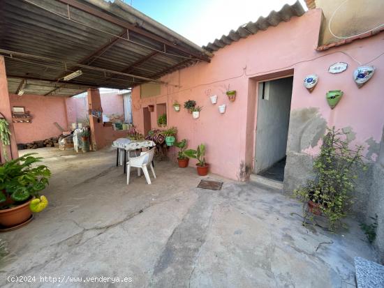 Casa de pueblo en Cabezo de Torres con un patio con barbacoa y horno, ideal para disfrutar - MURCIA