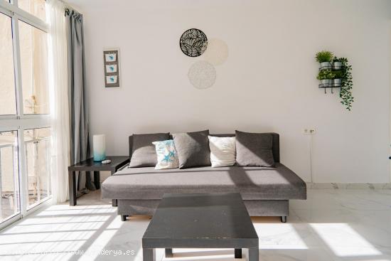 COQUETO APARTAMENTO EN LA CALA DEL MORAL - MALAGA