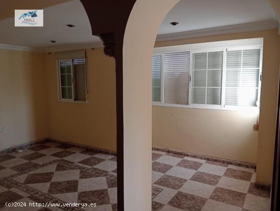 VENTA PISO EN LORA DEL RIO, SEVILLA. - SEVILLA