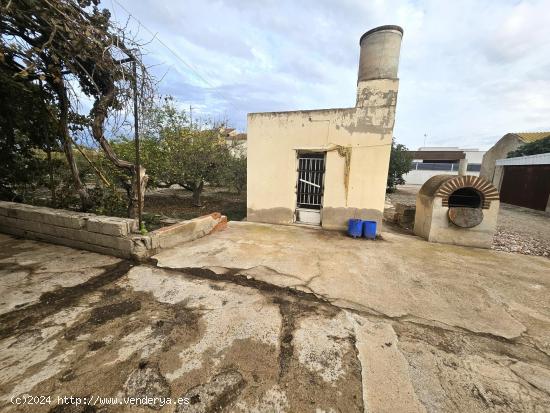 Casa de Campo con cuatro dormitorios en El Campillo para reformar - MURCIA