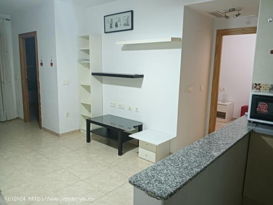 Apartamento con dos dormitorios y garaje en zona de La Hoya - MURCIA