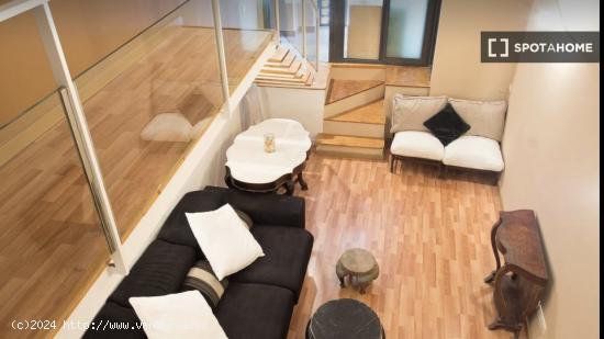 Apartamento entero de 2 dormitorios en Barcelona. - BARCELONA