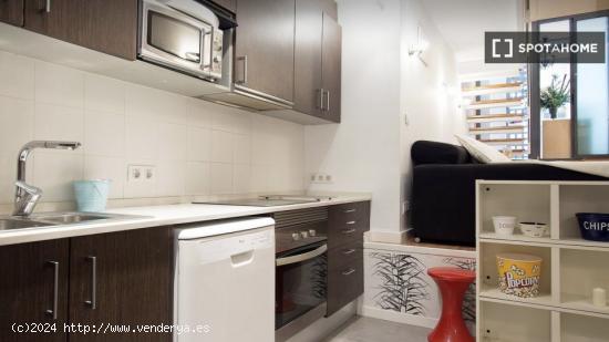 Apartamento entero de 2 dormitorios en Barcelona. - BARCELONA