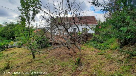 CASA UNIFAMILIAR PARA REFORMA CON PEQUEÑA FINCA - A CORUÑA