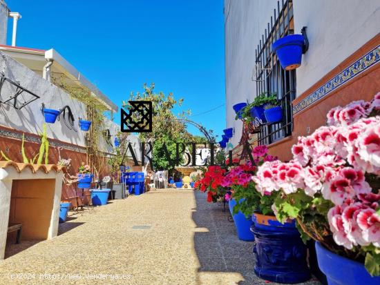  EXTRAORDINARIA CASA EN ALGALLARÍN - CORDOBA 