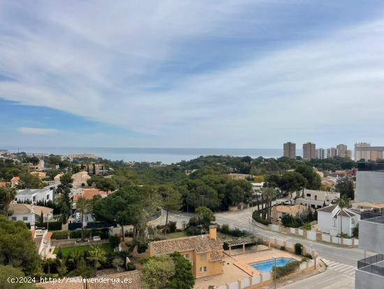 ¡ KEY READY ! Esplendido ático a estrenar en Sea Gardens con panorámica vista al mar ! - ALICANTE