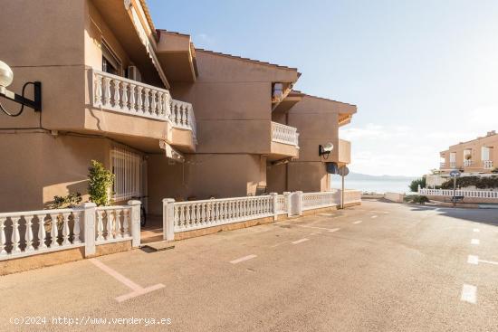 Bonito dúplex en La Manga, a 10 metros de la playa - MURCIA