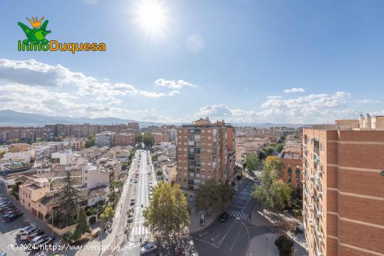 Ático de 141 m2, garaje y trastero en Alminares con grandes vistas panorámicas. Piscina comunitari