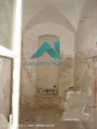 Se vende Local en Calle Margallo - CACERES