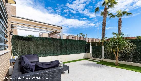 BUNGALOW EN TORREVIEJA PARQUE ACUÁTICO - ALICANTE