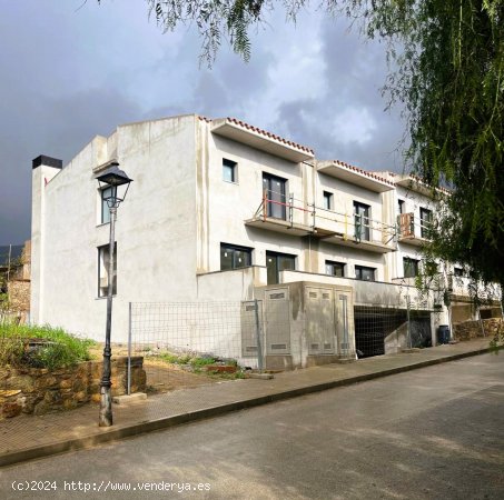 Unifamiliar adosada en venta  en Palau-saverdera - Girona