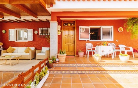 Casa-Chalet en Venta en Marzagan Las Palmas