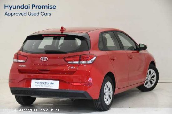 Hyundai i30 ( 1.5 DPI Essence 110 )  - Fornells de la Selva