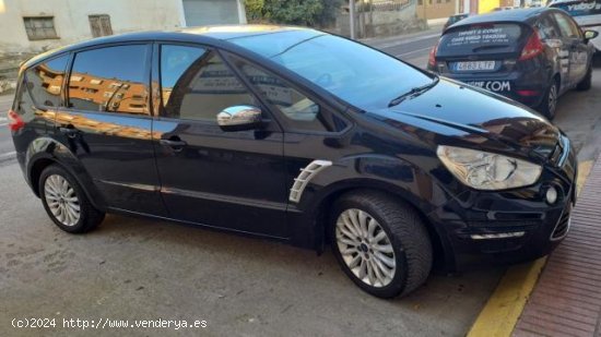 FORD S-Max en venta en AlcarrÃ s (Lleida) - AlcarrÃ s