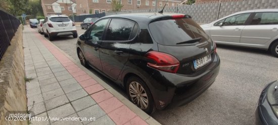 Peugeot 208 Style Puretech 100 de 2016 con 165.371 Km por 8.000 EUR. en Guadalajara