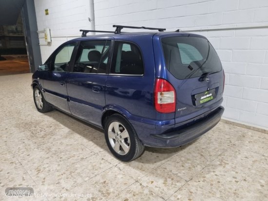 Opel Zafira 2.0 dti de 2005 con 285.000 Km por 2.000 EUR. en Sevilla