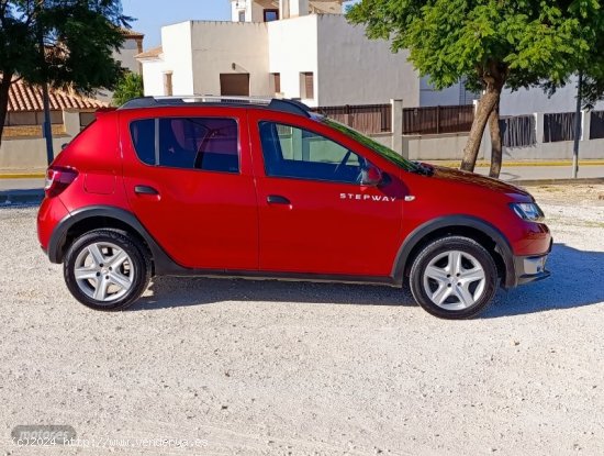  Dacia Sandero Stepway Essential TCe 67kW (90V) de 2016 con 70.000 Km por 7.990 EUR. en Sevilla 