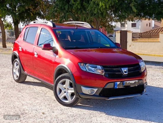 Dacia Sandero Stepway Essential TCe 67kW (90V) de 2016 con 70.000 Km por 7.990 EUR. en Sevilla