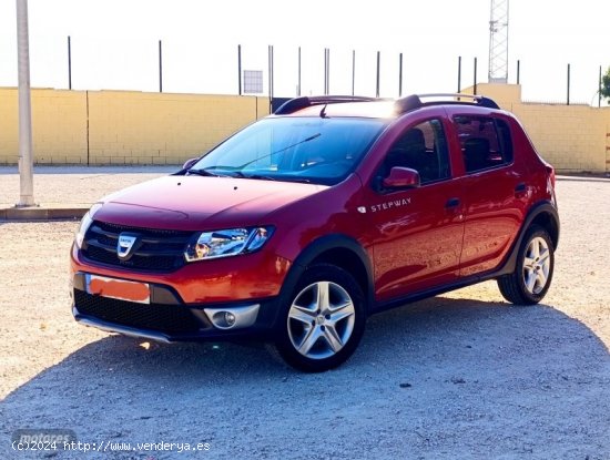 Dacia Sandero Stepway Essential TCe 67kW (90V) de 2016 con 70.000 Km por 7.990 EUR. en Sevilla