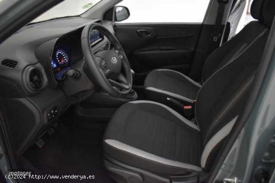 Hyundai i10 1.0 MPI Klass de 2023 con 15.731 Km por 13.610 EUR. en Sevilla