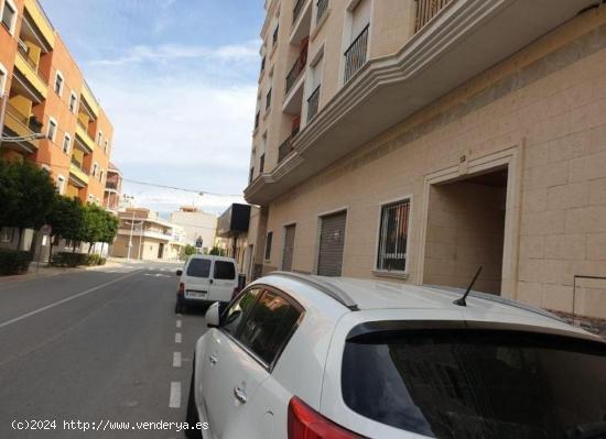 Local comercial en Albatera. Ref.- 13644 - ALICANTE