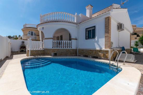 Chalet de ensueño con Piscina en Monte y Mar - ALICANTE