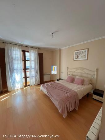 PISO EN VENTA DE 3 DORMITORIOS Y 2 BAÑOS EN ZONA AVENIDA PORTUGAL, ZAMORA. - ZAMORA