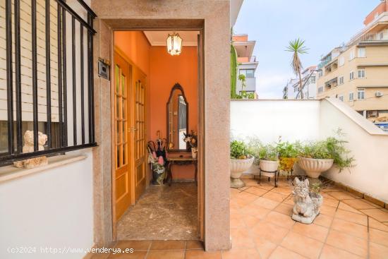 Casa adosada con amplio garaje y estudio en Buñol,Valencia - VALENCIA