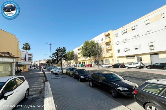  PISO EN 1ª PLANTA SIN ASCENSOR CON GARAJE CERRADO EN ALAMEDA DE SOLANO - CADIZ 