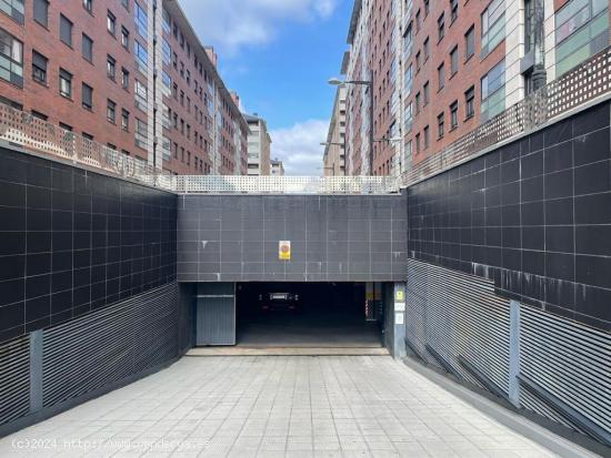 SE VENDE PLAZA DE GARAJE EN LA ROSALEDA - LEON