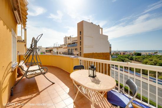 ÁTICO CON VISTAS AL MAR EN EL CENTRO - ALICANTE