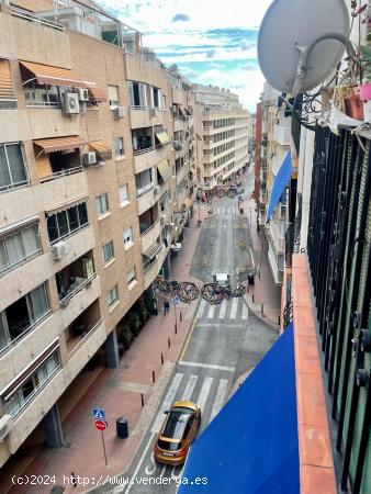 2 DORMITORIOS EN PLENO CENTRO DE BENIDORM - ALICANTE