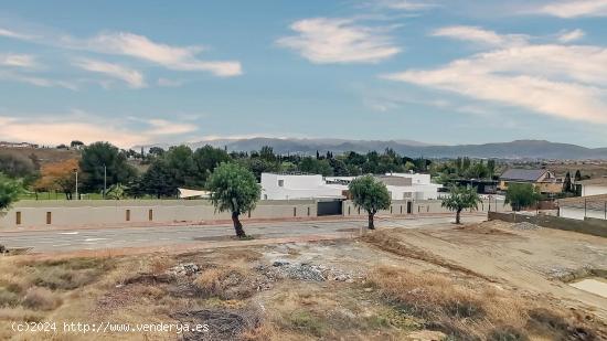 Solar urbano junto a Campo de Golf de Las Gabias - GRANADA