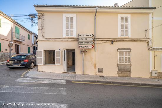 Casa de cuatro dormitorios, patio y garaje en Andratx. - BALEARES